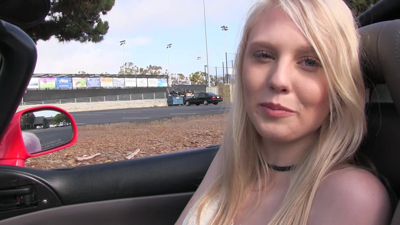 Pervy Studio: Lily rader behält einen schönen hintern blonde haare an ihrer...