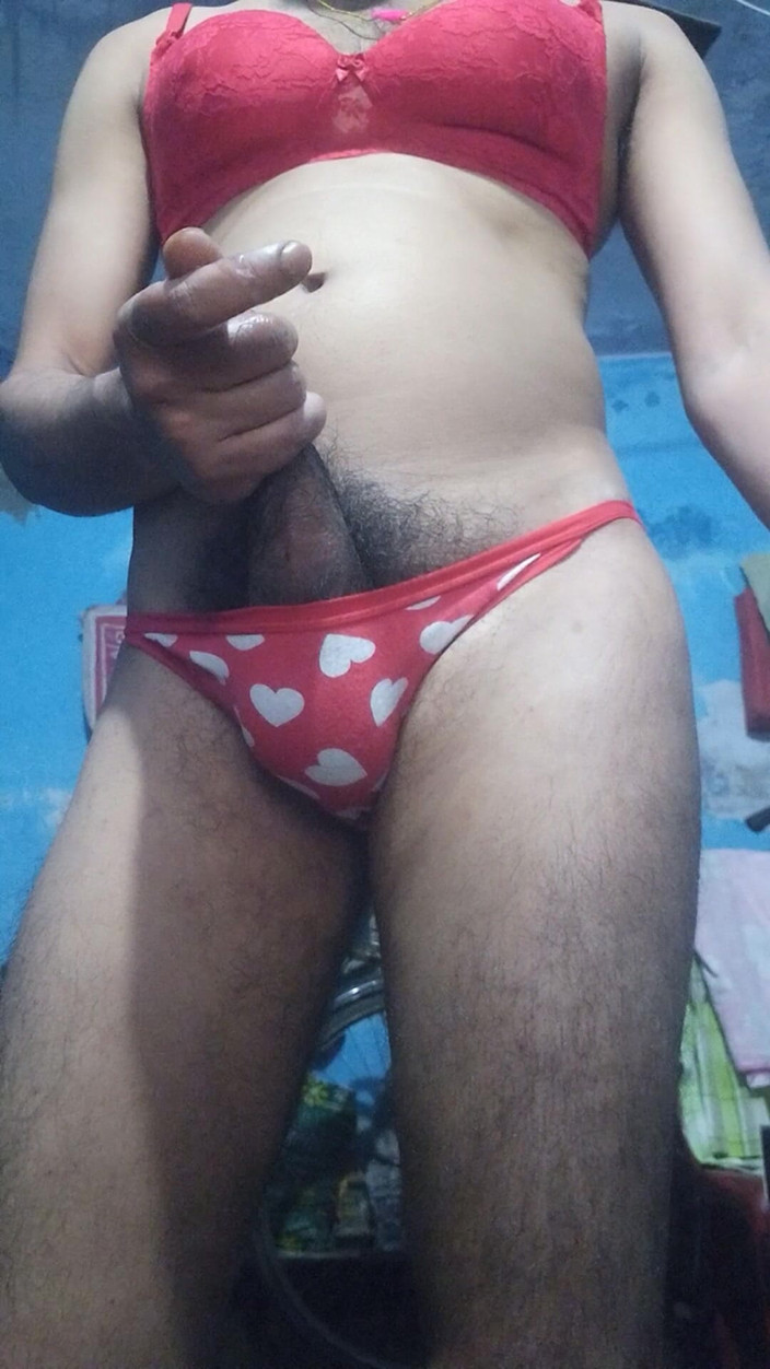 Lustyizlife: Cewek nakal india dengan bra merah dan celana dalam adik...