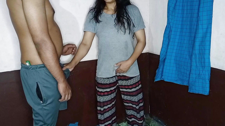 Queenrima: Adik tiri nakal datang ke kuinrima untuk ngentot sama adik...