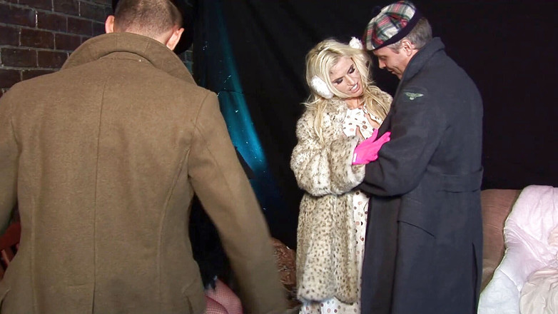 My Porn King: Збуджені кралі трахаються і кінчають на обличчя