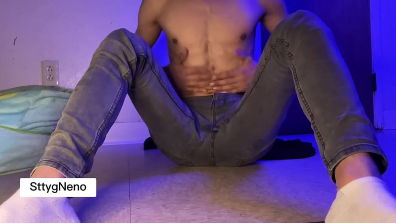 Xooshua (xblue18): Video Creator masturbuje pro své přátele