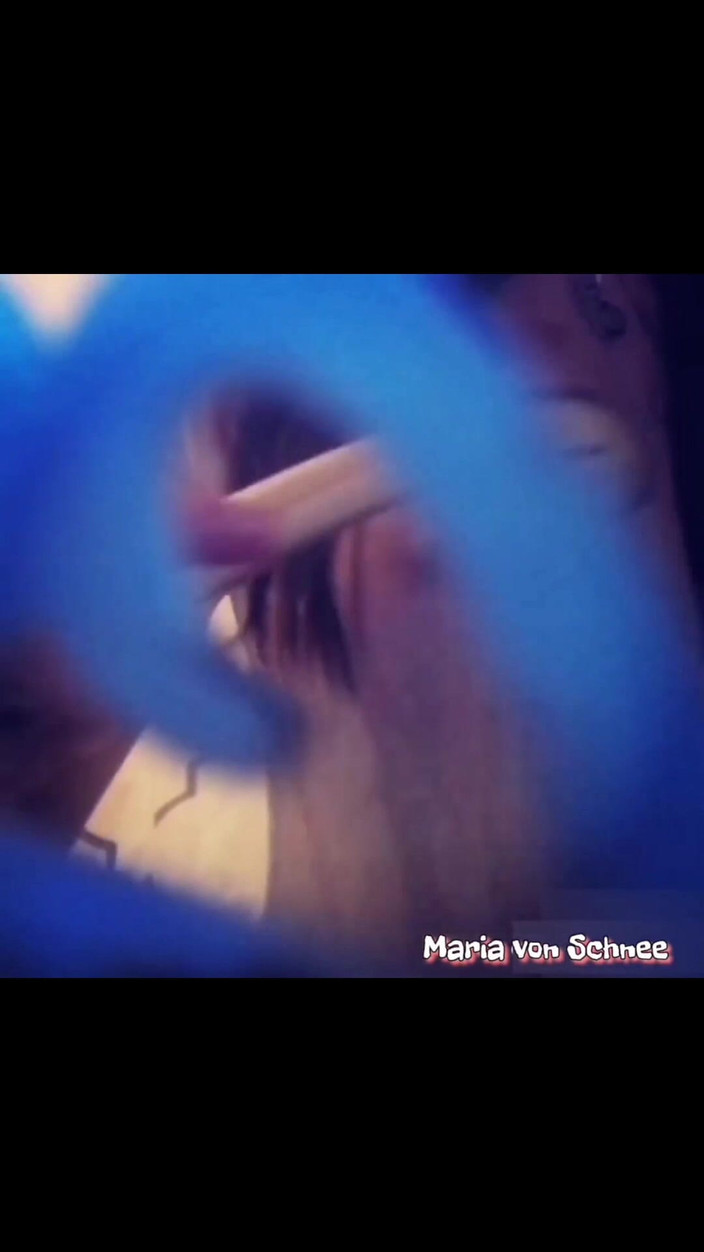 Maria Von Schnee: Mokra koszulka