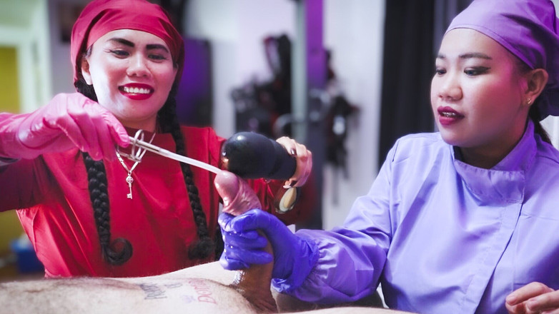 DominaFireOfficial: Des infirmières sadiques cruelles tourmentent un patient