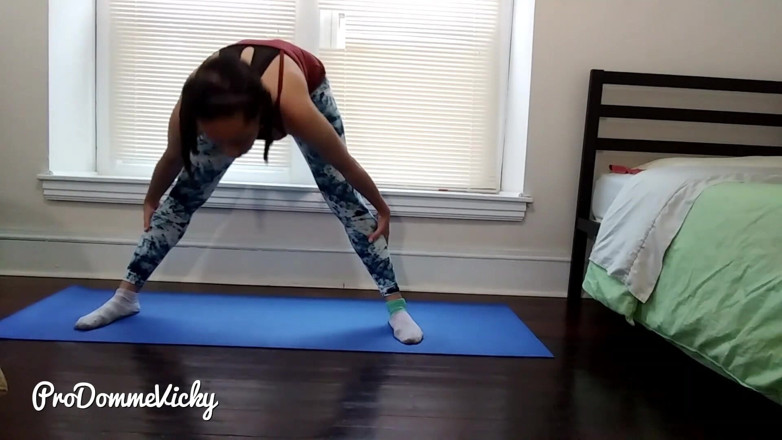 Porno Angels: Pro Domme Vicky workout tape