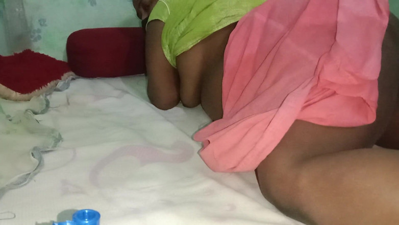Sexy juli: بهابي ديسي تمارس الجنس الشرجي اليوم