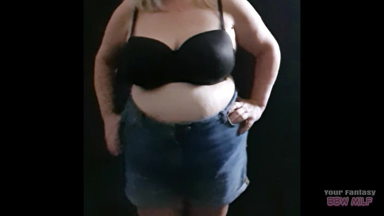 BBW_Wife: Ședință foto erotică - țâțe mari de mamă sexy mature lăsate filmate...