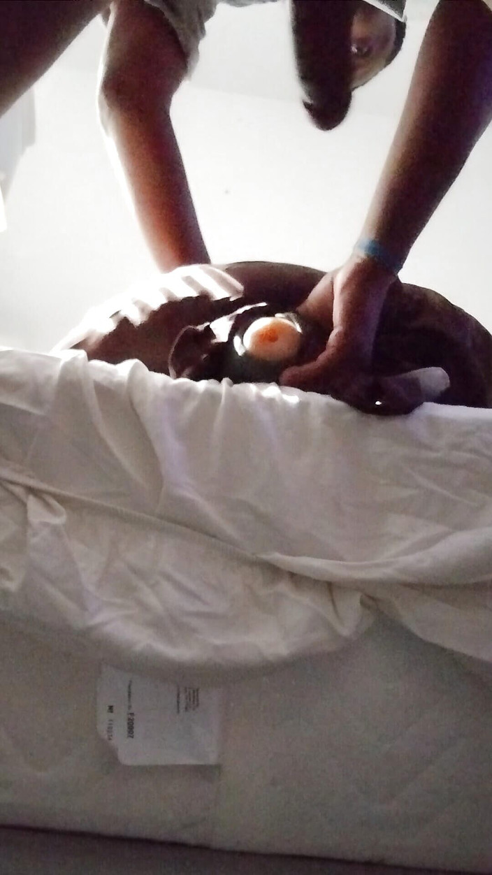 Pharoah Zeus: 몸을 구부리고 엉덩이를 따먹게 해줘