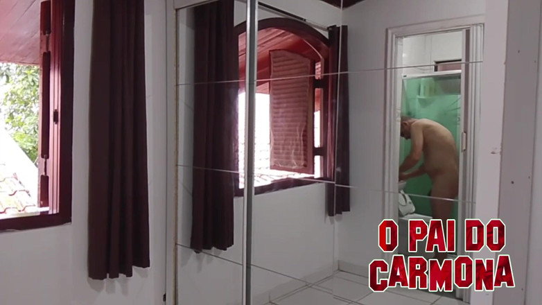 Carmona's father: Opaidocarmona Mencukur Telanjang