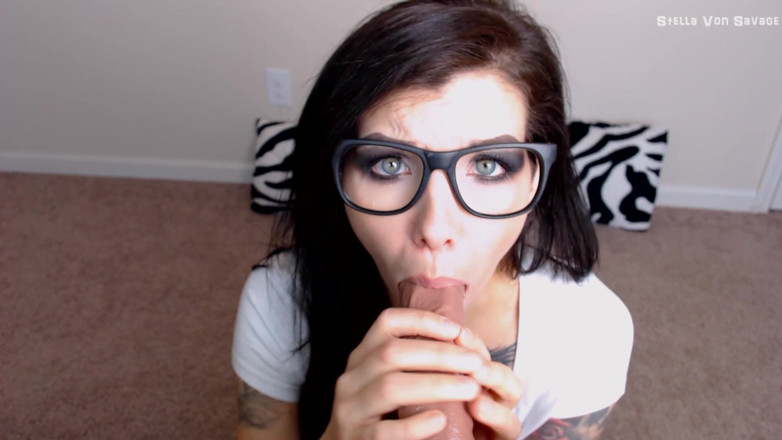 Stella Von Savage: Gamergirl Huge Creampie POV Sex Blowjob
