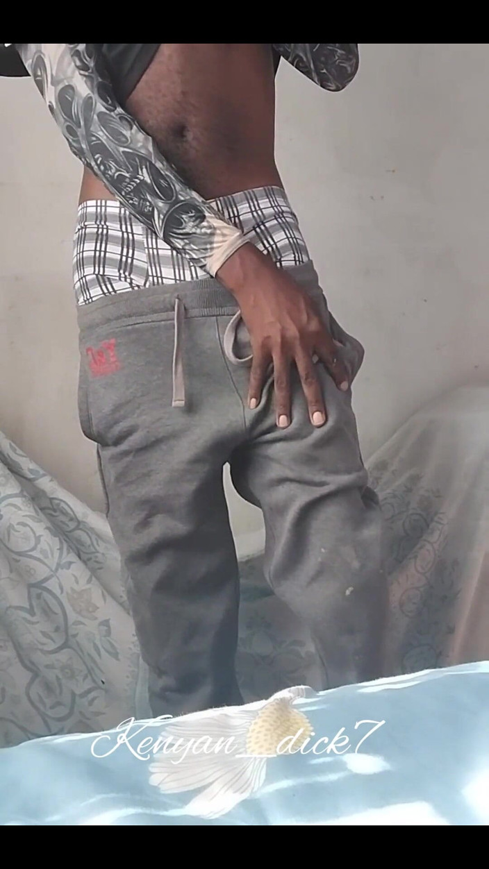 Kenyandick: Homme noir sexy et sexy