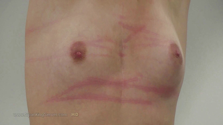 Spanking Server: Cambuk payudara Chelsy dengan penutup mata