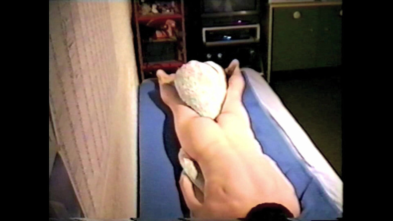 Mark Hannes: मेरे पहले Hi8 कैमरे के साथ एक दिन में दो स्ट्रिप वैंक कूबड़ हस्तमैथुन