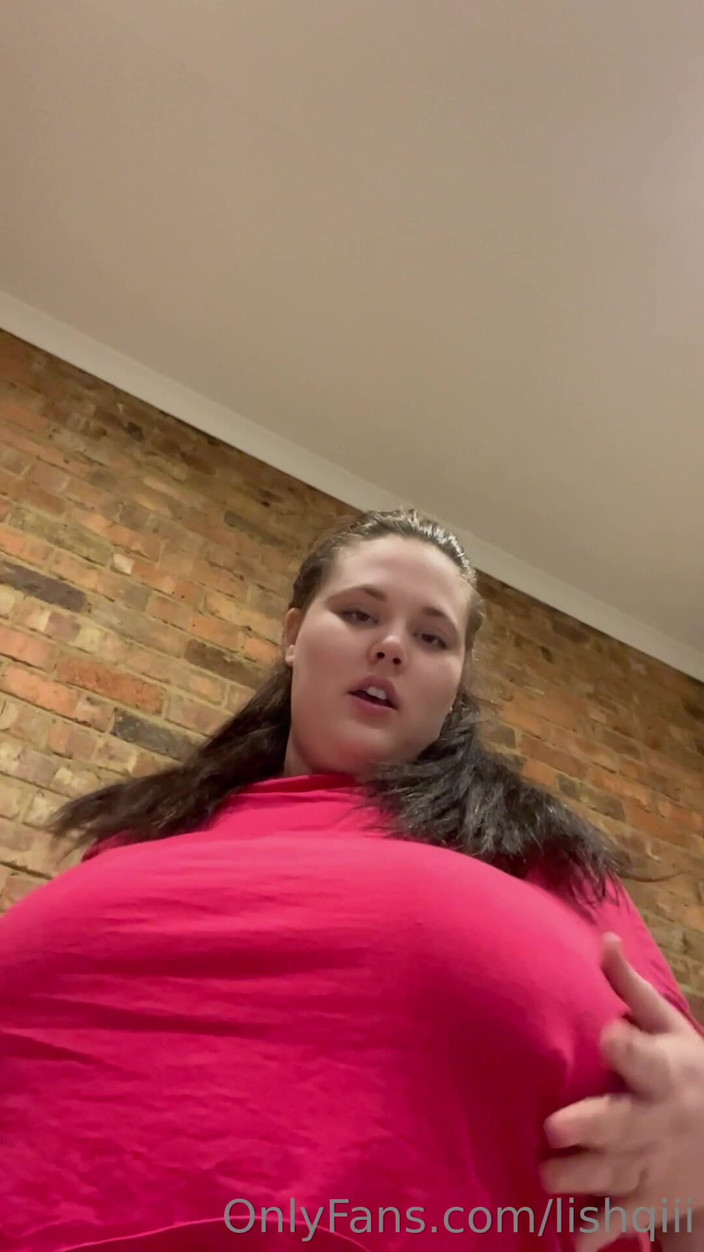 Aliceqii: POV, je chevauche ta bite et puis tu me baise...