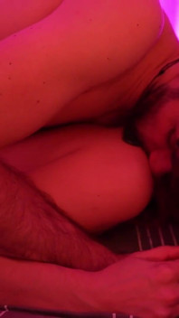 Dobry seks z dildo strap-on z moją dziewczyną