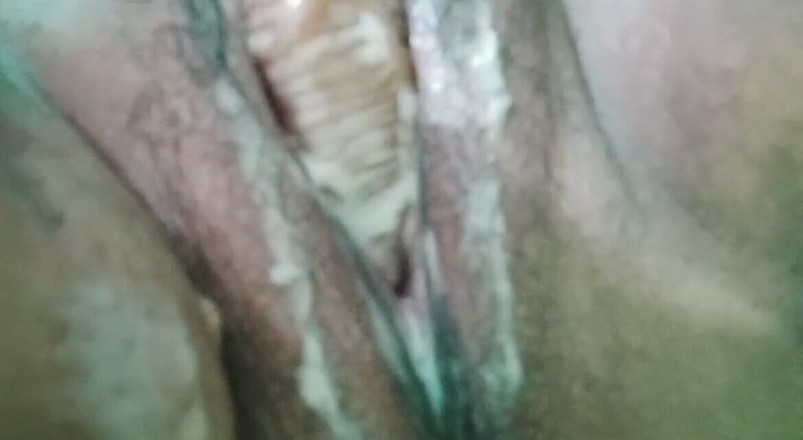 Creamyjoy: Sexy Filipina Milf Loves Making A Lot Of Cream