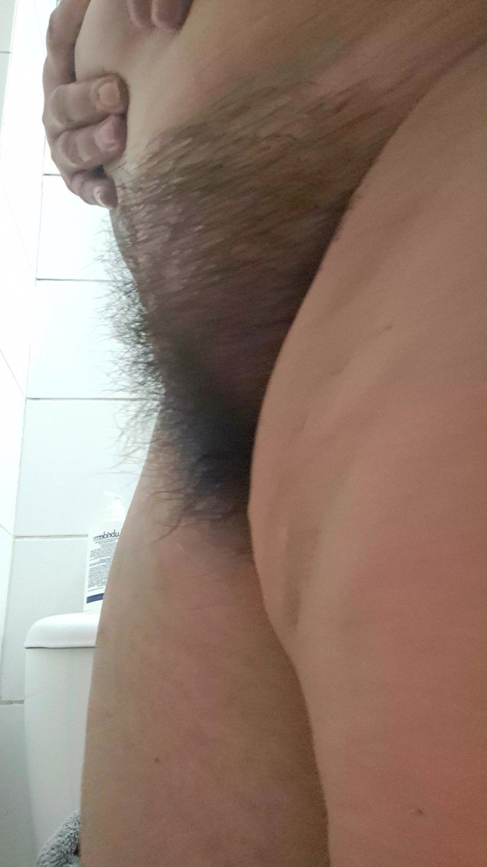 Mommy big hairy pussy: Mogen MILf har en fet hårig fitta