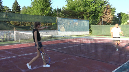 Femdom Austria: Tenis kadın egemenliği!