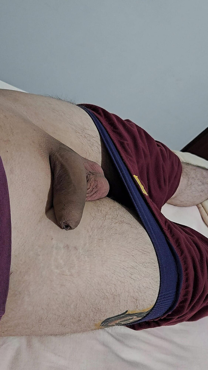 Lkdick8: 我柔软的鸡巴在床上的直播 2