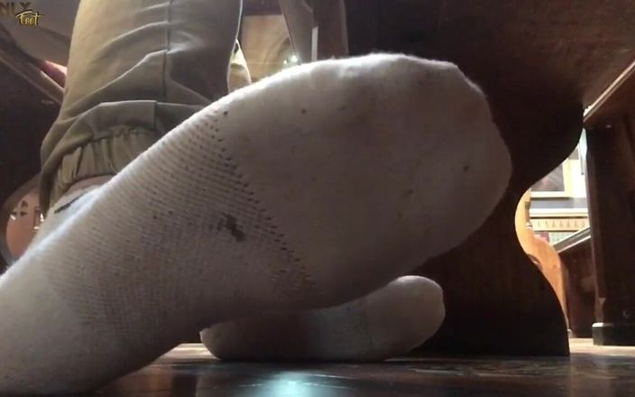Manly foot: Your Prayers Have Been Answered - Barefoot in a Catholic Church -...