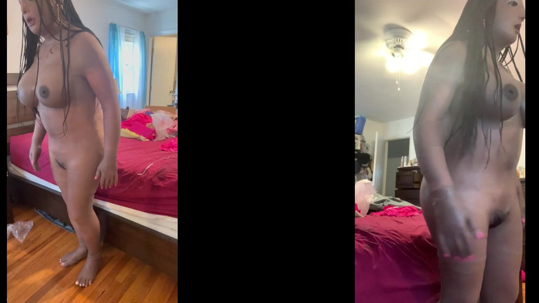 Deanna Doll: Danae si cewek semok kulit hitam lagi asik menari bugil...