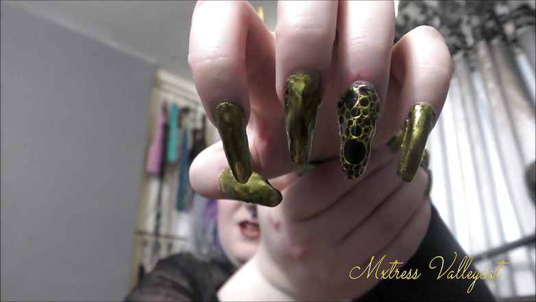 Mxtress Valleycat: 鬼の爪叩き