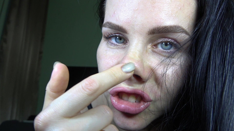 Anna Sky: Anna montre son nez de cochon et humilie une petite...