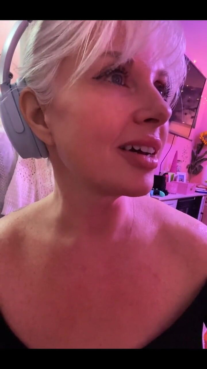 PaintedRose: Kamera volá dnes večer