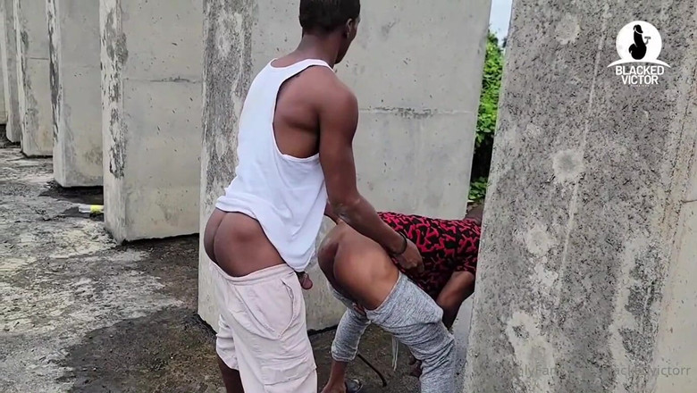 Funfor10k gay videos: Velký péro vrtá můj těsný zadek venku