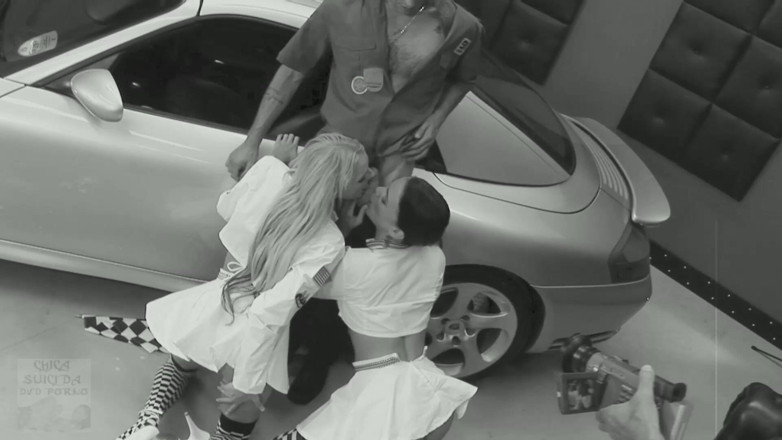Chica Suicida DVD: Classic Vanessa and Stacey Fuck 3 Guys Over the Car