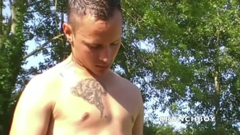 Crunch Boy: Two sexy french twinks fuck in risky exhib