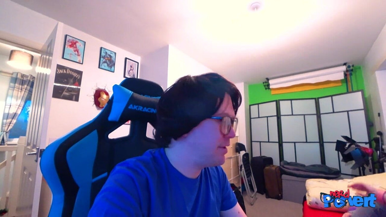 Nerd Pervert: Kwietniowa lalka podwójne białe Boże Narodzenie