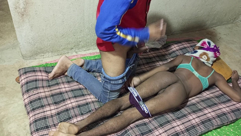 Indian Hijraji: Indiancă desi viilage futai - transsexuală și șoferi de camion futai în camera din...