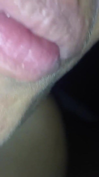 Éjaculation dans la bouche