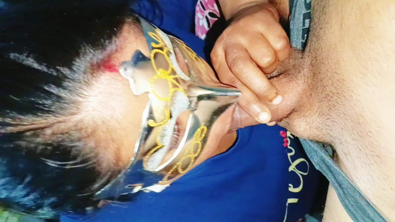 Sexy_girl_nehu: Villaggio indiano bhabhi succhia un grosso cazzo per sborrata in...
