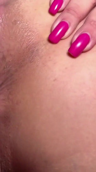 Suzie Slut Receives Visit From Akilies