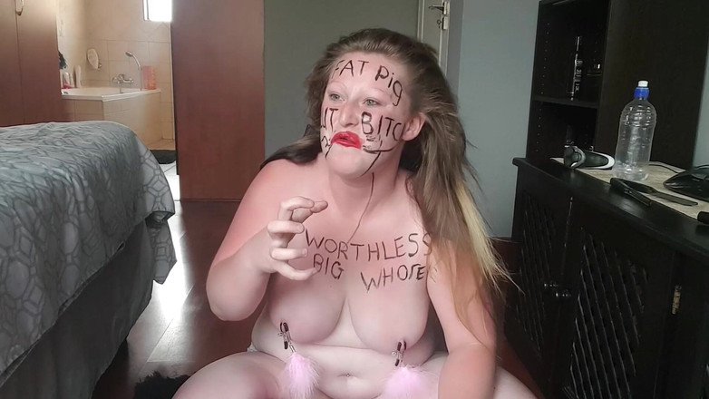 domslutfucker: Femeie mare și frumoasă cu țâțe mari fără sutient se degradează din...