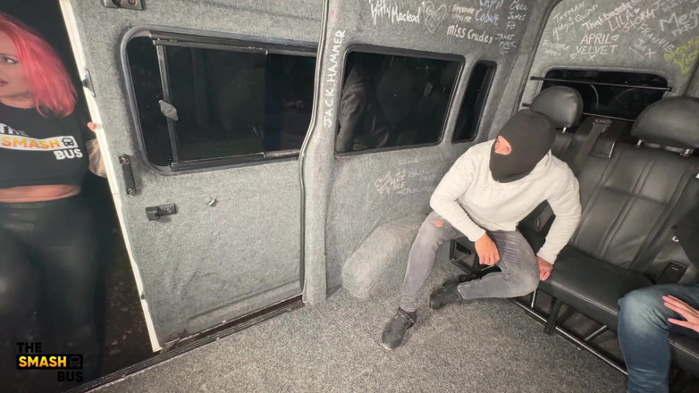 Smash bus: Alexxa Vice dvojité potíže Smash