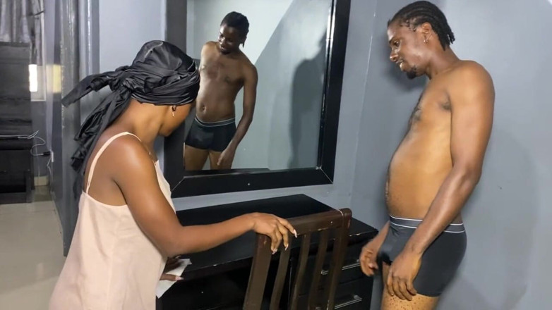 Sexyberrie1: Làm tình trên ghế nóng bỏng với người bạn thân...
