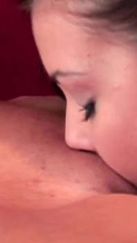 Let a Lesbian Show You How You Should Treat a Lady and Her Clit