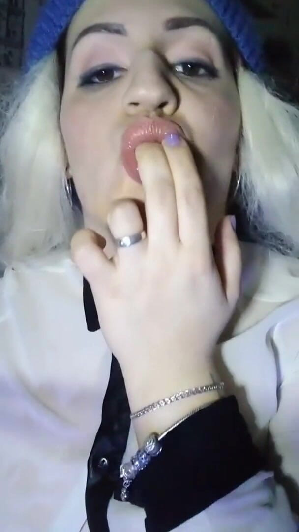 Flaviolinca studio: jerking my pussy with a vibrator
