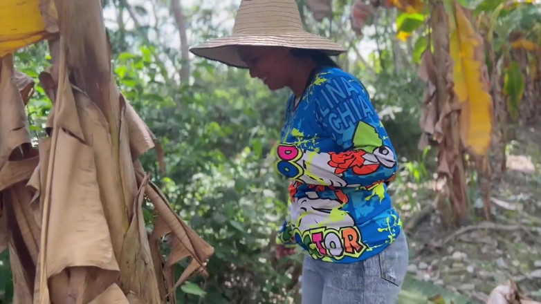 EMY_AND_JONH: Bauernfrau, um meine milch zu schlucken