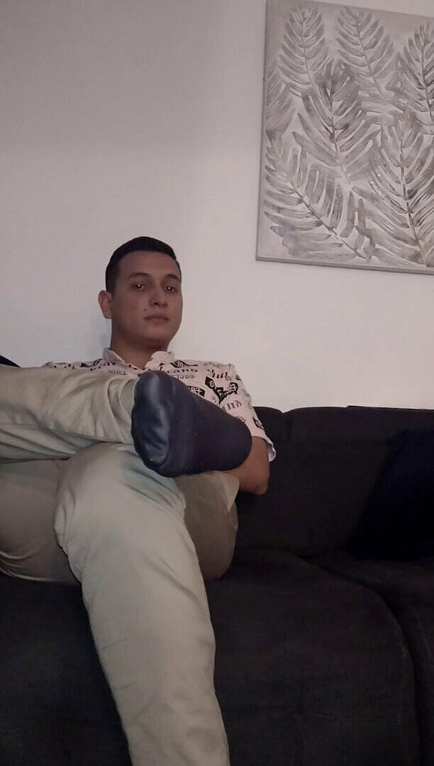 Tomas Styl: Jilat kaki cowok ini