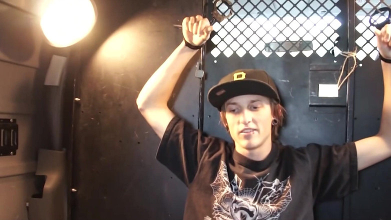 SEXUAL SIN GAY: Pria 4_dirty ini lagi asik nyepong kontol dan crot di dalam...