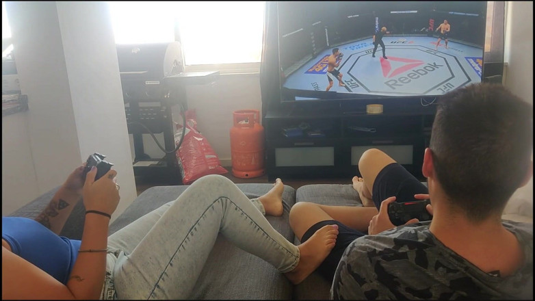 Miss Squirting: Cornudo junto a mi marido
