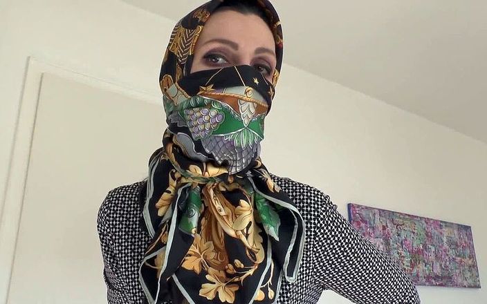 Lady Victoria Valente: Lady victoria valente - gaya kain masker dan headscarf, joi