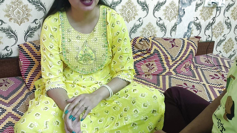 Hornycouple149: 印度情人节特辑 - 继兄弟与继妹发生性关系