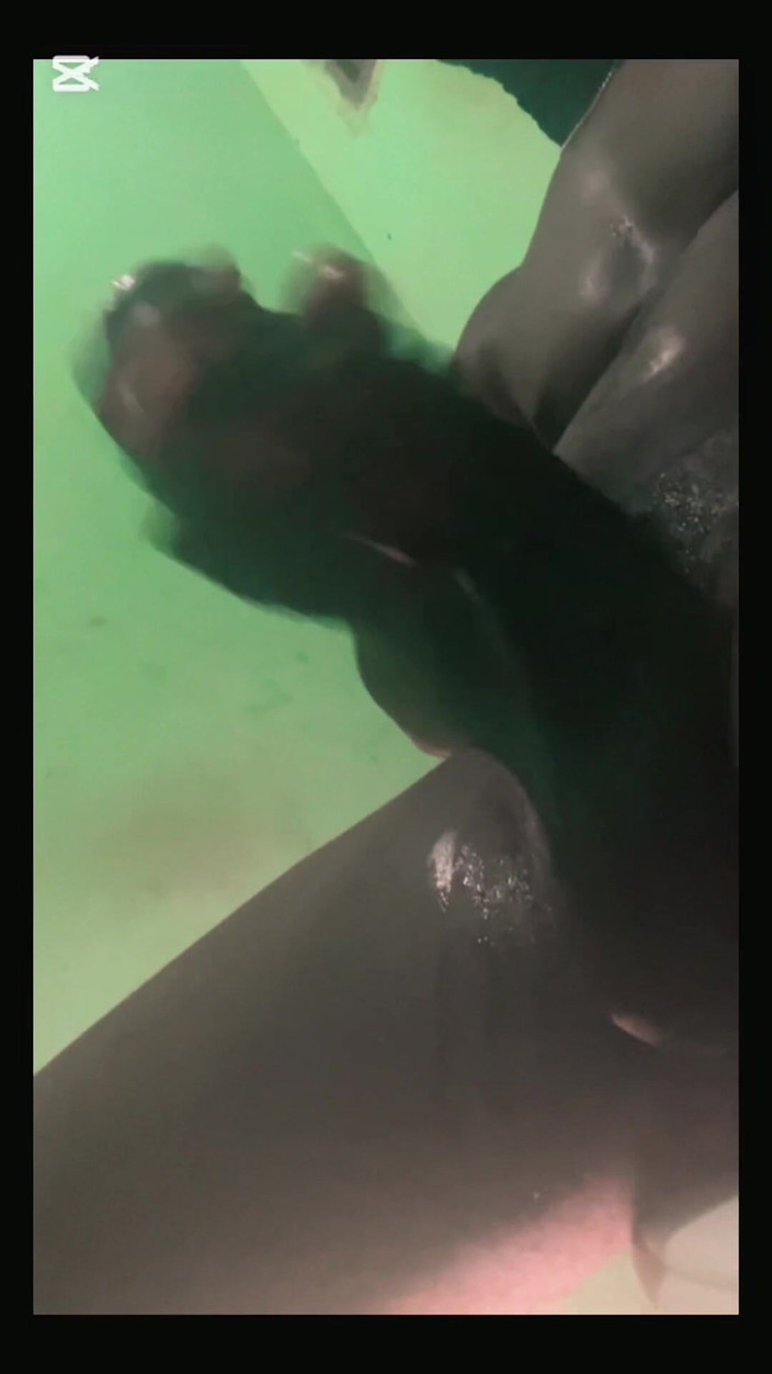 Bbc-godaddy: 1부 긴 자지 남자가 그의 큰 흑인 자지를 숨기고 때려