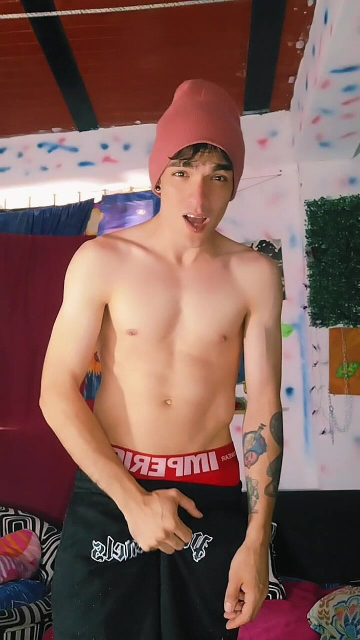Maykiin: Hey Stepdaddy, Do You Want to Dance?