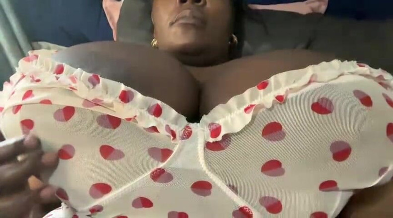 Legendary Booty Overdose: Cycata milf jest niegrzeczna i zabawna w łóżku