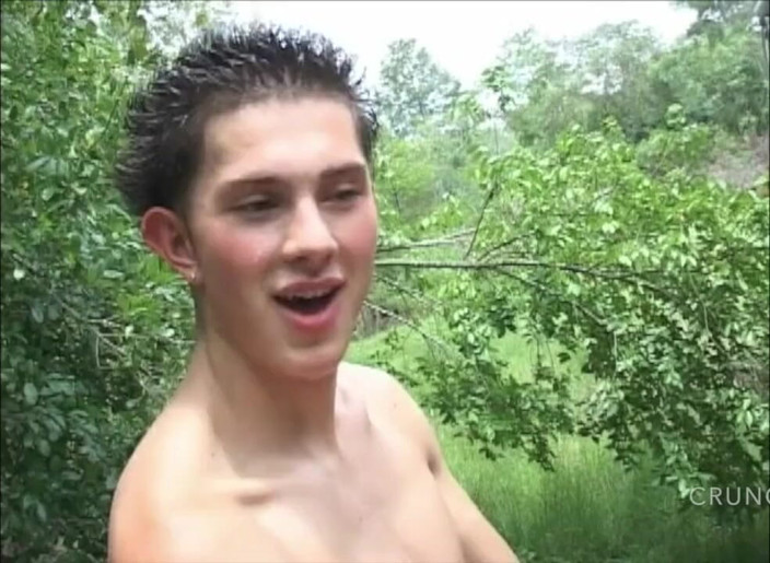 GAY VINTAGE PORN: Sexy twinks fucking in exhib for fun discret